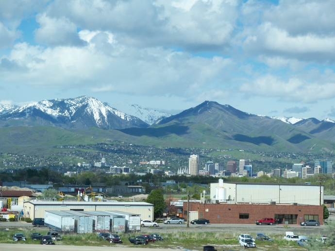 A final picture of downtown Salt Lake City. The city-line looks really beautiful with the mountains in the background.
 By: Neal Grosskopf
 At: 6:33:17 PM 6/5/2011